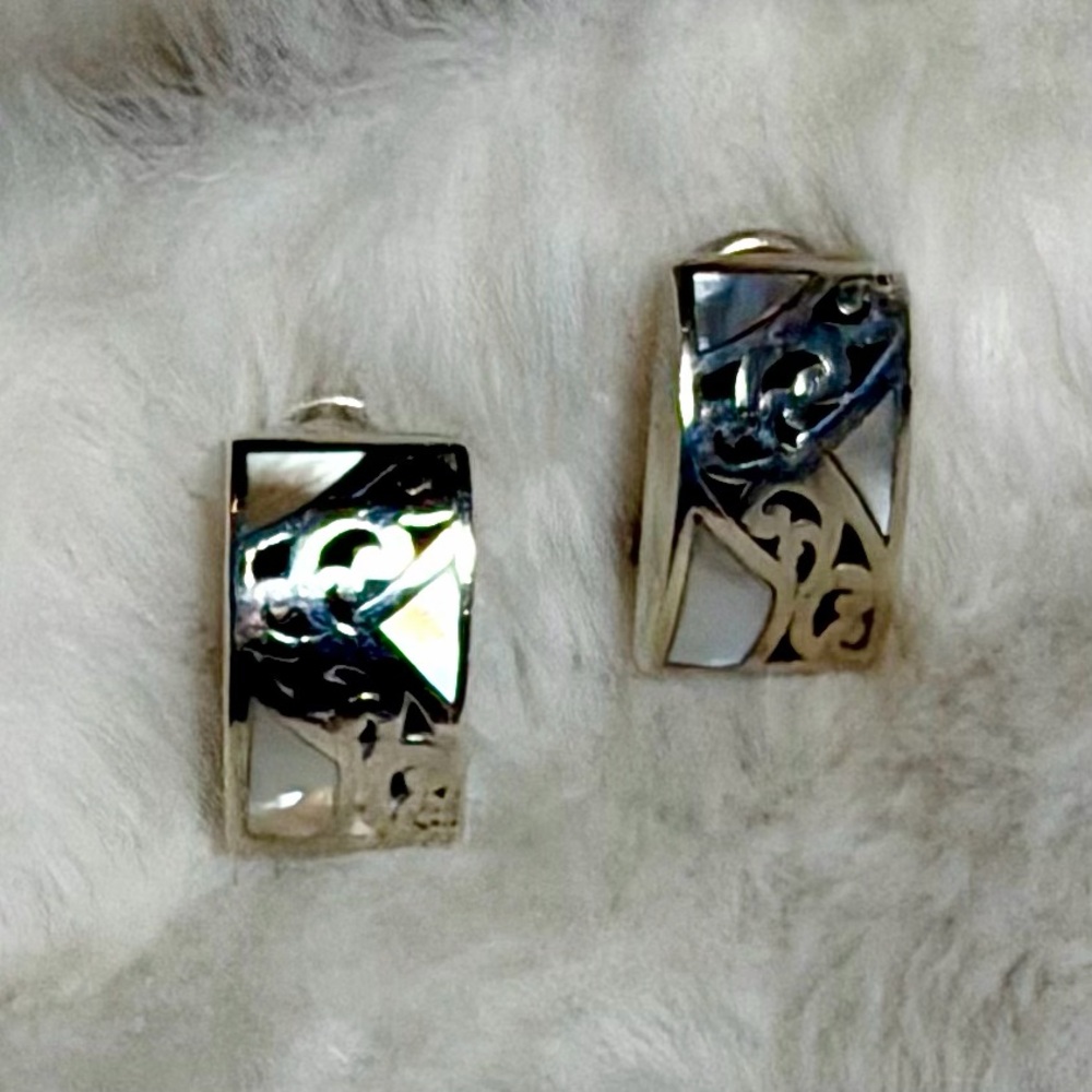 Vintage Lois Hill Signed Sterling Silver & Mother of Pearl Inlay Earrings - Picture 3 of 6
